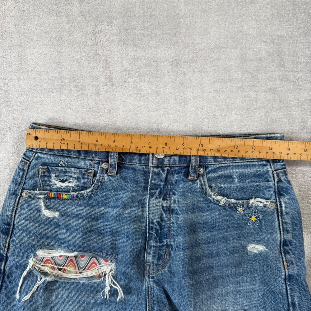 American Eagle Shorts Womens 6 Blue Baggy Distressed Rainbow Embroidered Denim - Picture 11 of 12